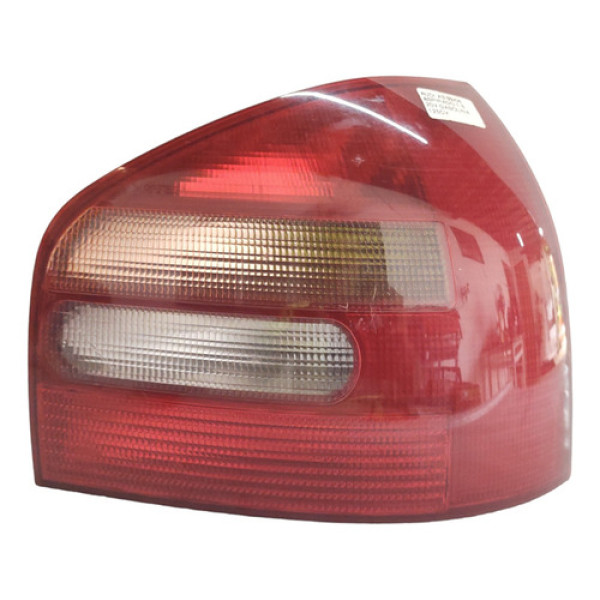 Lanterna Traseira Direita Audi A3 99/6 C Detalhe 26856