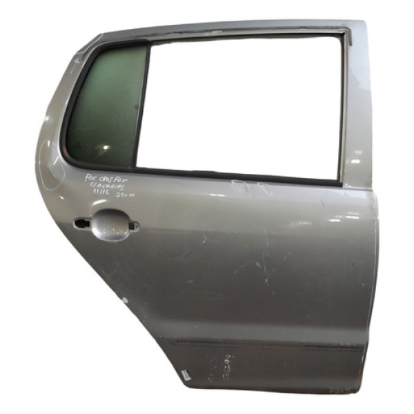 Porta Traseira Direita Crossfox Fox 2011/2015 Com Avaria Traseira Direito Prata