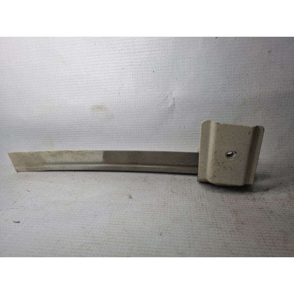 Canaleta Guia Vidro Porta Dianteira Direita Renault Kwid  - Prata