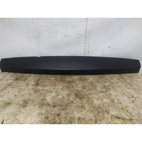 Acabamento Tampa Traseira Renault Oroch 2015 2016 A 2020