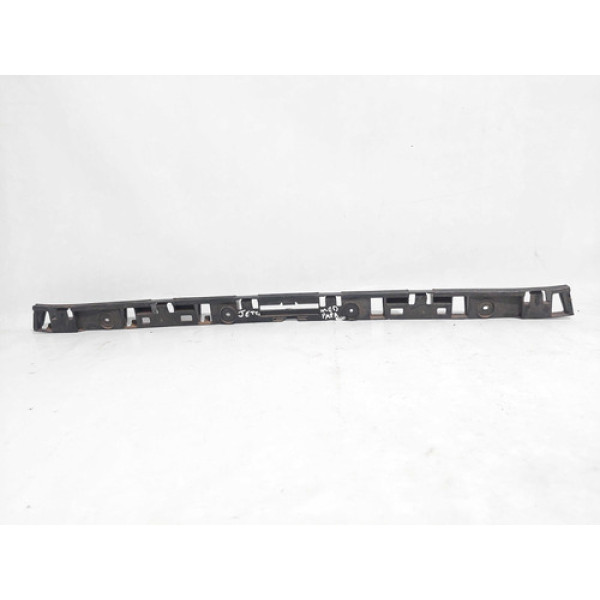 Guia Central Parachoque Traseiro Jetta 2010 Á 2014 