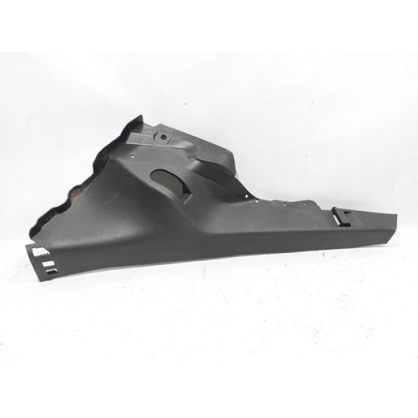 Moldura Coluna Lateral Trasei Esquerda Prisma 12/19 52050214